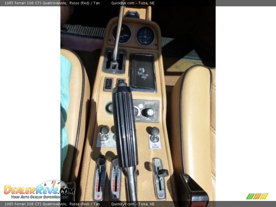 Controls of 1985 Ferrari 308 GTS Quattrovalvole Photo #22