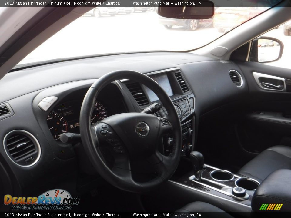 2013 Nissan Pathfinder Platinum 4x4 Moonlight White / Charcoal Photo #9