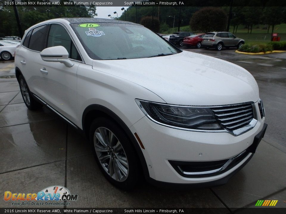 Front 3/4 View of 2016 Lincoln MKX Reserve AWD Photo #8