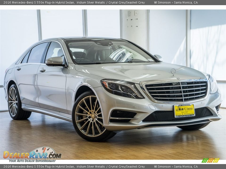 Front 3/4 View of 2016 Mercedes-Benz S 550e Plug-In Hybrid Sedan Photo #12