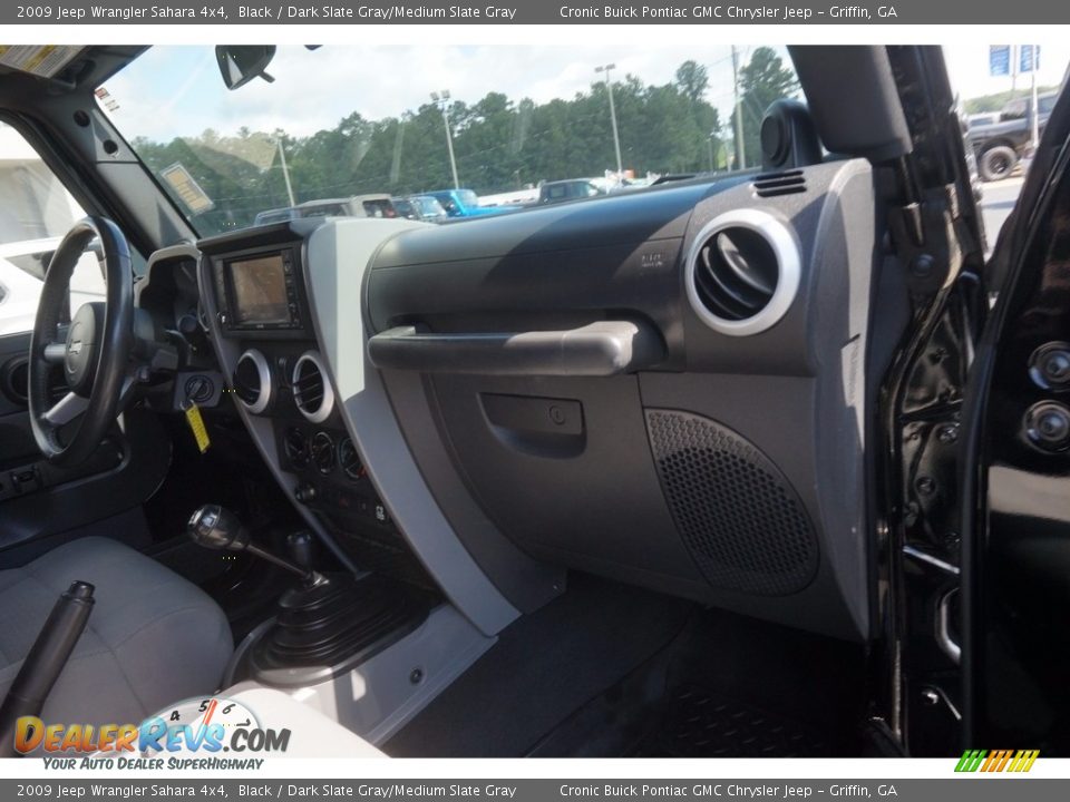 2009 Jeep Wrangler Sahara 4x4 Black / Dark Slate Gray/Medium Slate Gray Photo #19