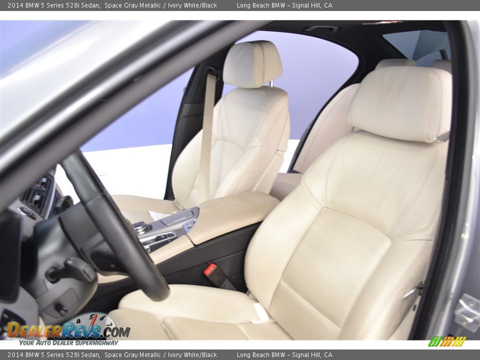 2014 BMW 5 Series 528i Sedan Space Gray Metallic / Ivory White/Black Photo #13