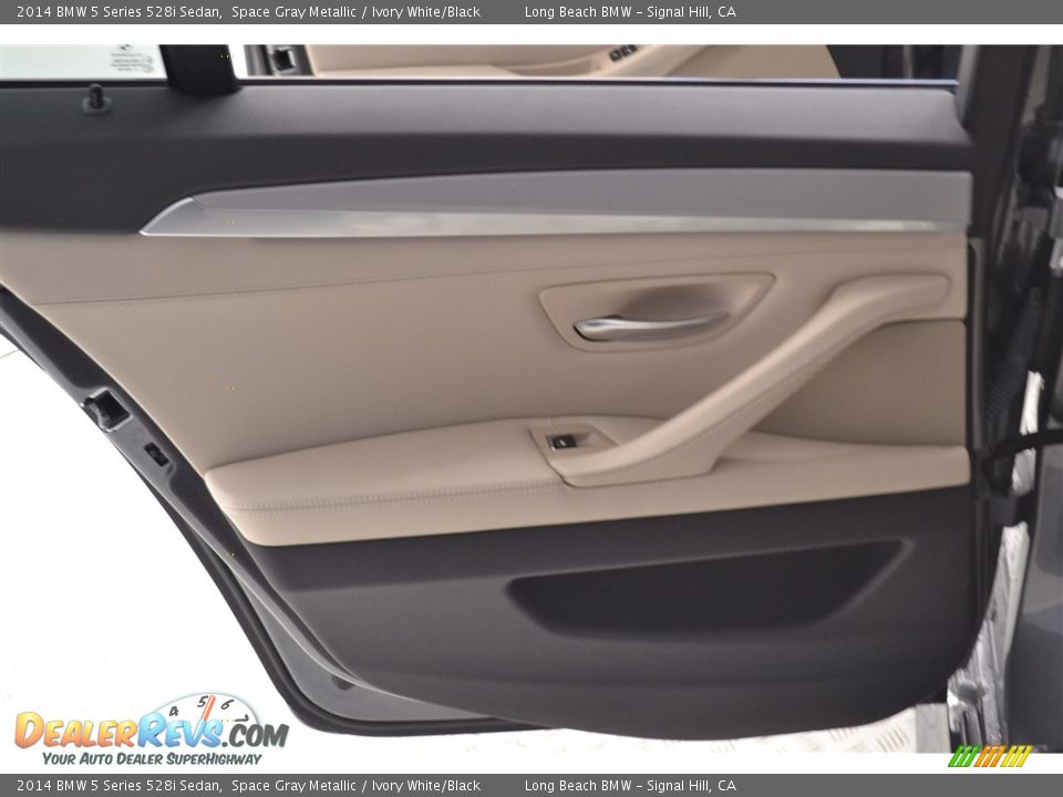 2014 BMW 5 Series 528i Sedan Space Gray Metallic / Ivory White/Black Photo #20