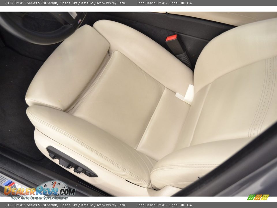 2014 BMW 5 Series 528i Sedan Space Gray Metallic / Ivory White/Black Photo #22