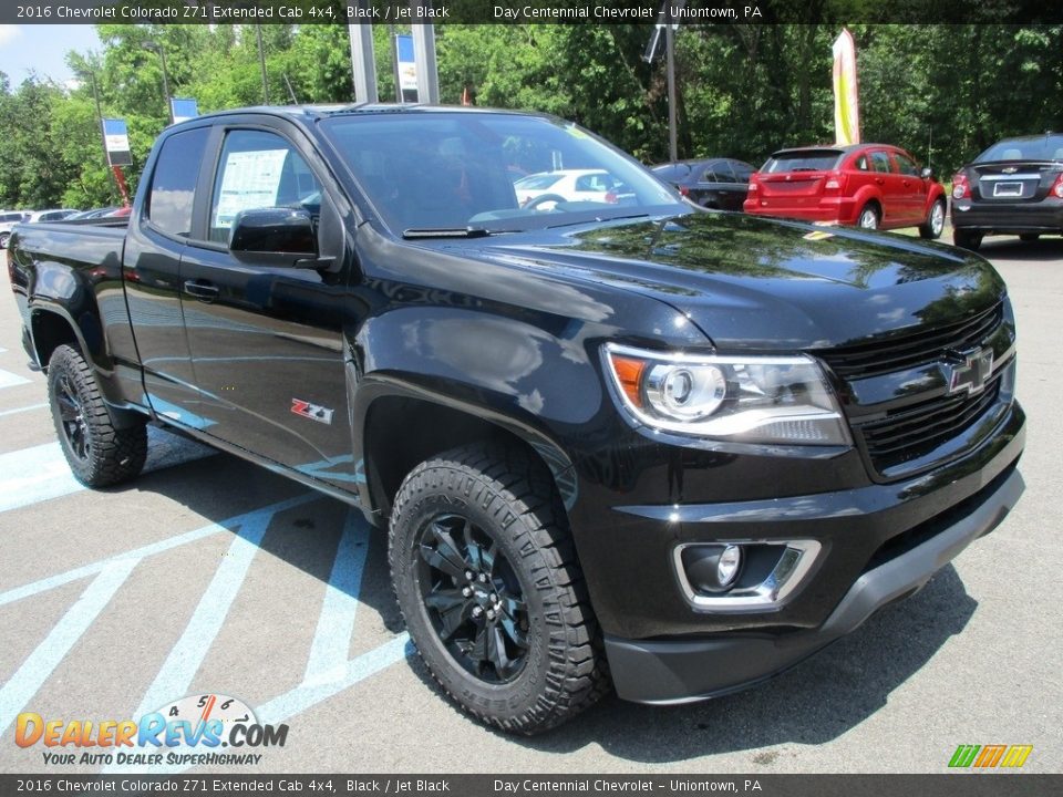 Front 3/4 View of 2016 Chevrolet Colorado Z71 Extended Cab 4x4 Photo #9