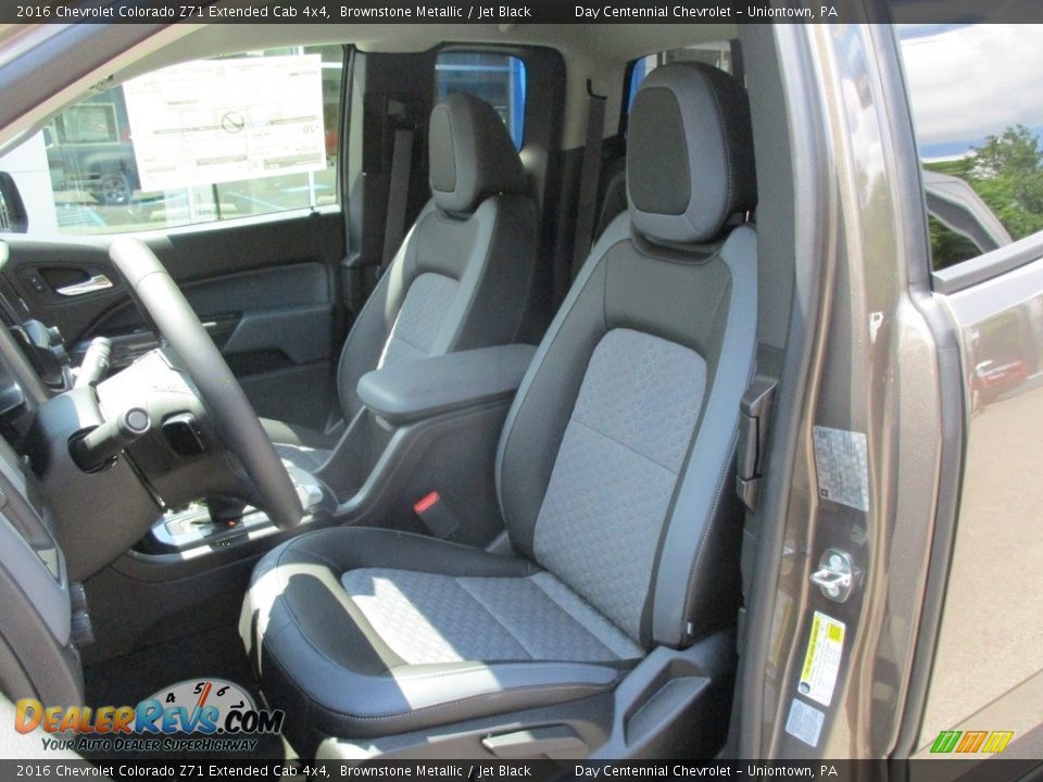 Front Seat of 2016 Chevrolet Colorado Z71 Extended Cab 4x4 Photo #12