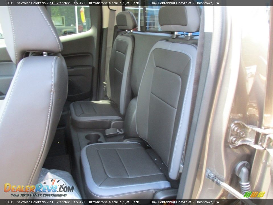 Rear Seat of 2016 Chevrolet Colorado Z71 Extended Cab 4x4 Photo #13