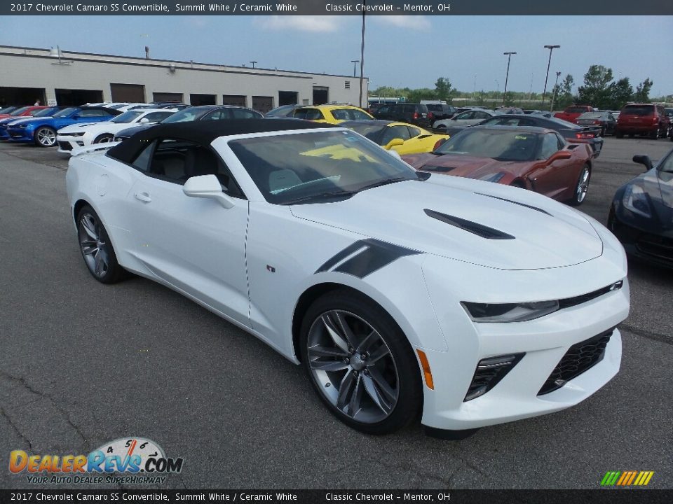 Front 3/4 View of 2017 Chevrolet Camaro SS Convertible Photo #3