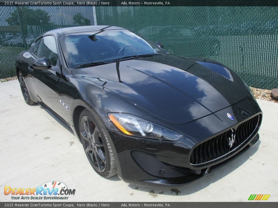 Front 3/4 View of 2015 Maserati GranTurismo Sport Coupe Photo #5