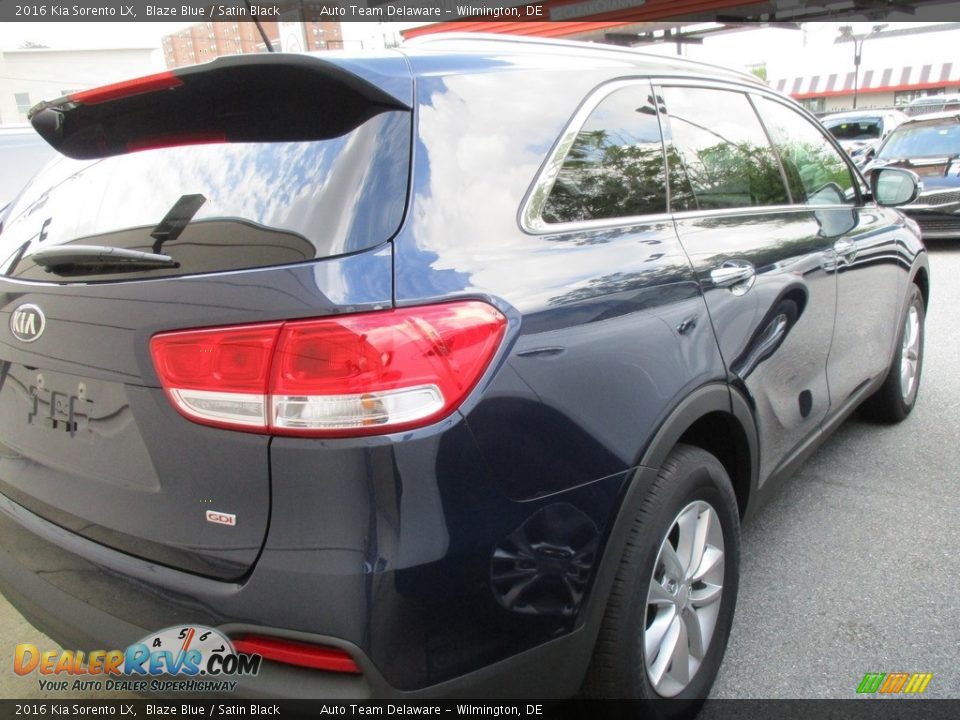 2016 Kia Sorento LX Blaze Blue / Satin Black Photo #4