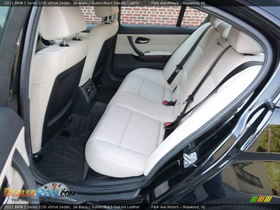 2011 BMW 3 Series 328i xDrive Sedan Jet Black / Oyster/Black Dakota Leather Photo #15