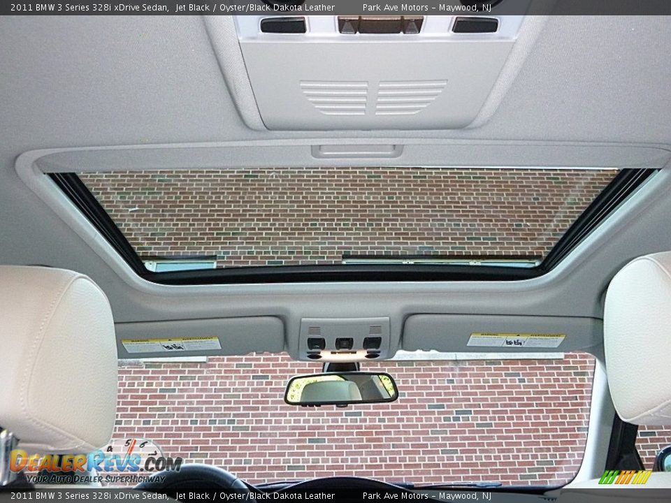 2011 BMW 3 Series 328i xDrive Sedan Jet Black / Oyster/Black Dakota Leather Photo #22