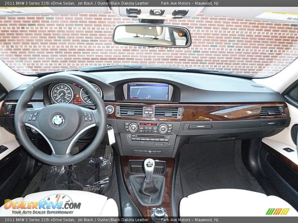2011 BMW 3 Series 328i xDrive Sedan Jet Black / Oyster/Black Dakota Leather Photo #24