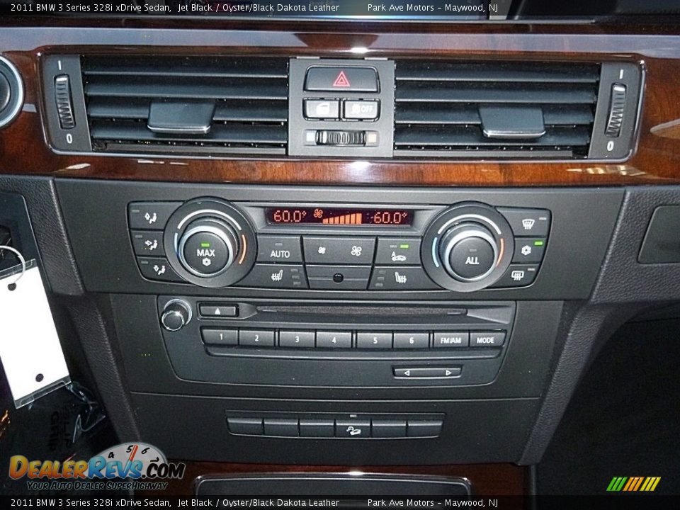 2011 BMW 3 Series 328i xDrive Sedan Jet Black / Oyster/Black Dakota Leather Photo #28