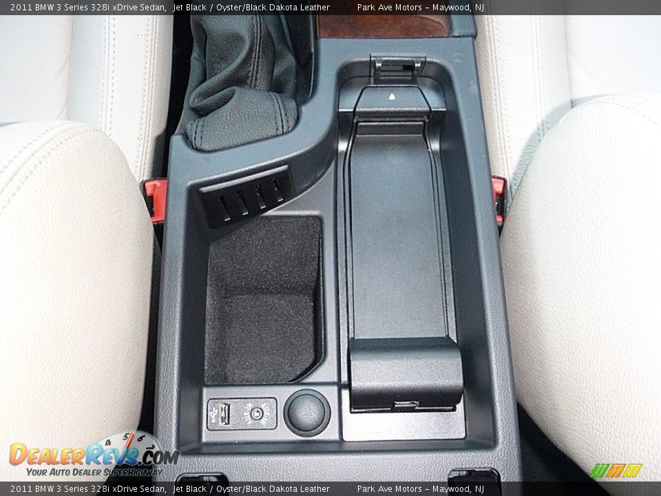 2011 BMW 3 Series 328i xDrive Sedan Jet Black / Oyster/Black Dakota Leather Photo #30