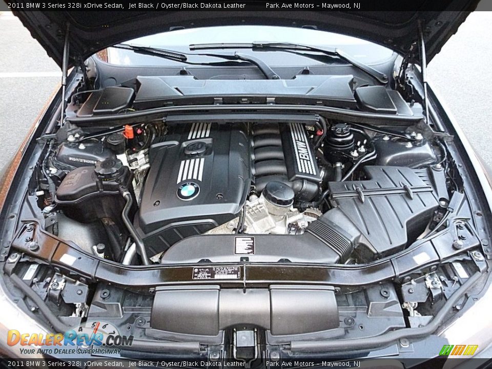 2011 BMW 3 Series 328i xDrive Sedan Jet Black / Oyster/Black Dakota Leather Photo #32