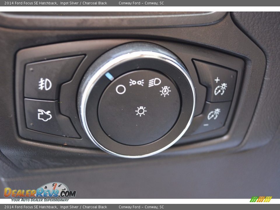 2014 Ford Focus SE Hatchback Ingot Silver / Charcoal Black Photo #11