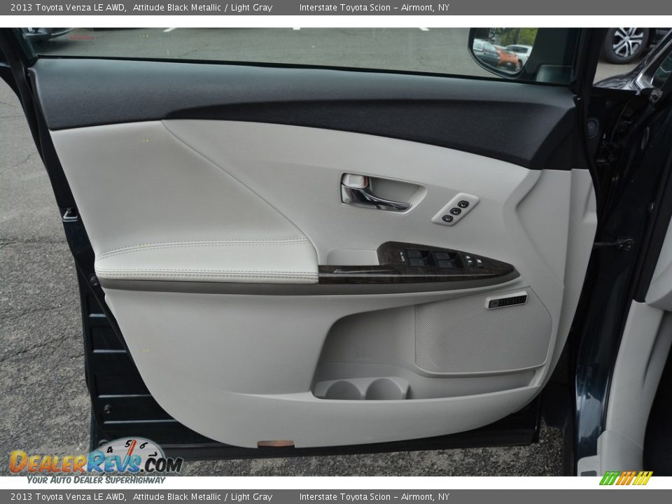 2013 Toyota Venza LE AWD Attitude Black Metallic / Light Gray Photo #7