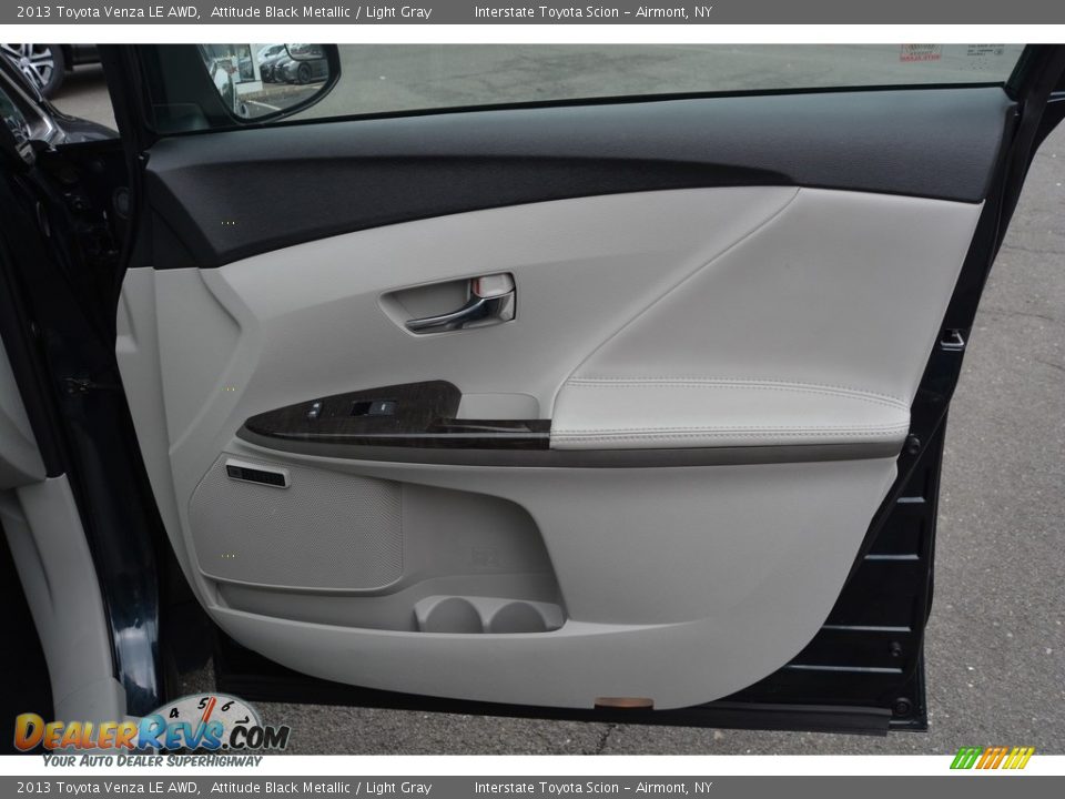 2013 Toyota Venza LE AWD Attitude Black Metallic / Light Gray Photo #22