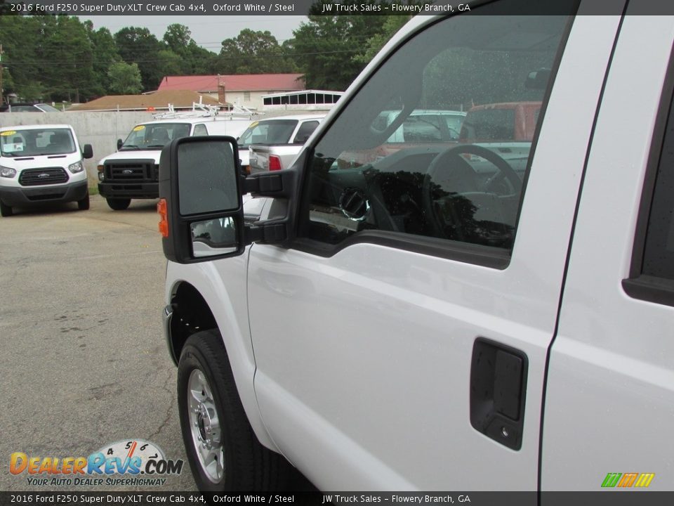2016 Ford F250 Super Duty XLT Crew Cab 4x4 Oxford White / Steel Photo #17