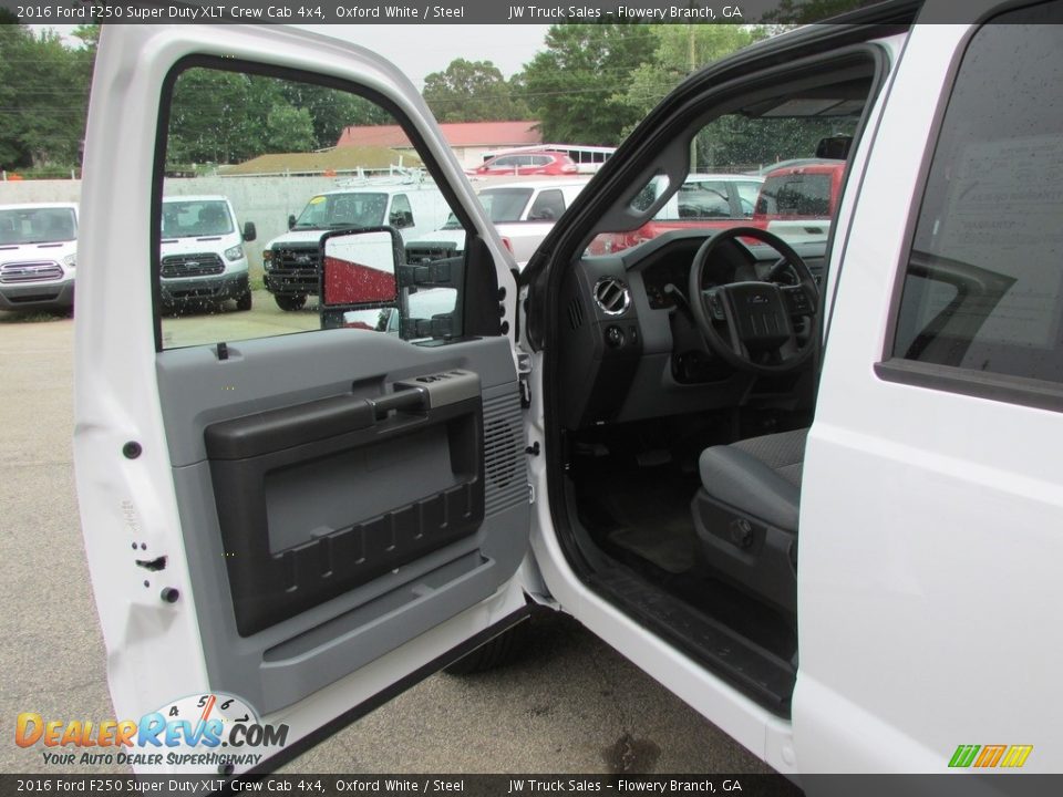 2016 Ford F250 Super Duty XLT Crew Cab 4x4 Oxford White / Steel Photo #18