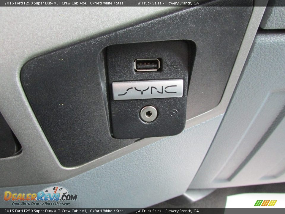 2016 Ford F250 Super Duty XLT Crew Cab 4x4 Oxford White / Steel Photo #26