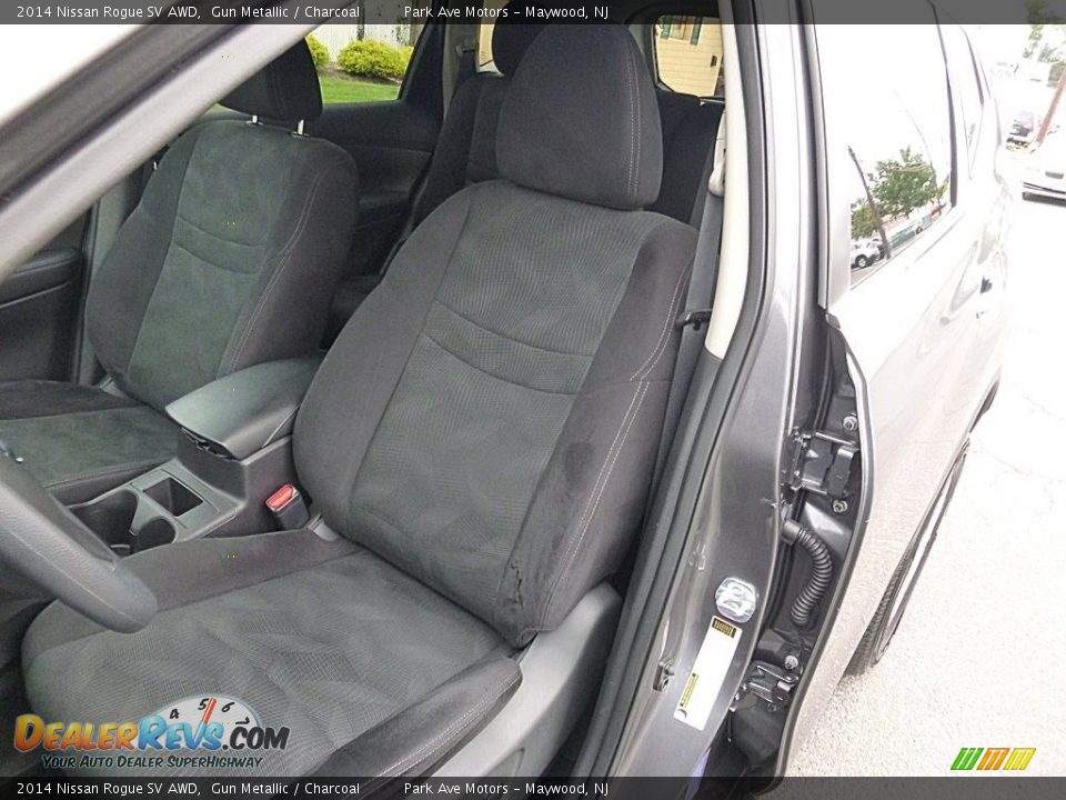 2014 Nissan Rogue SV AWD Gun Metallic / Charcoal Photo #11