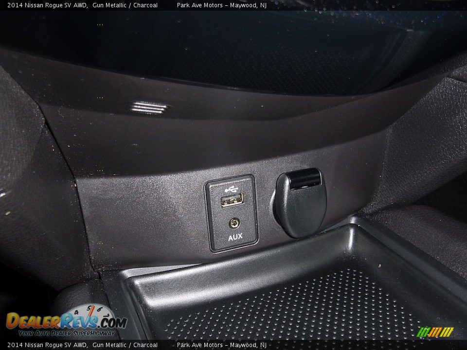 2014 Nissan Rogue SV AWD Gun Metallic / Charcoal Photo #31