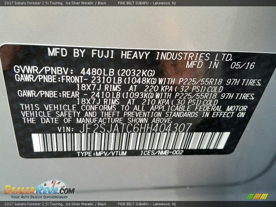 2017 Subaru Forester 2.5i Touring Ice Silver Metallic / Black Photo #10