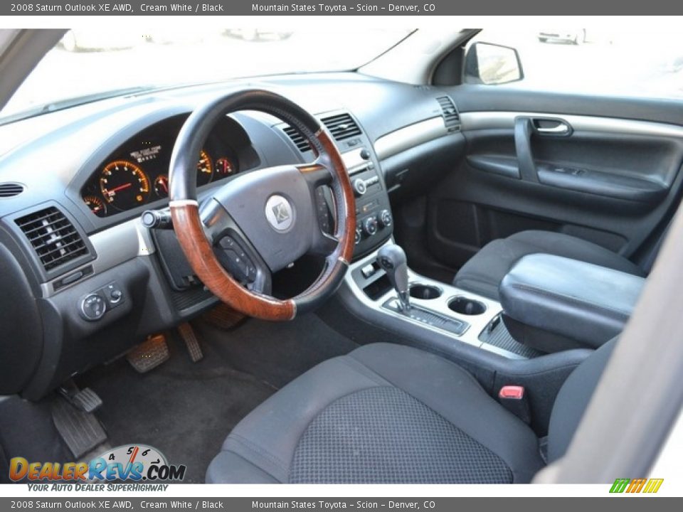 2008 Saturn Outlook XE AWD Cream White / Black Photo #7