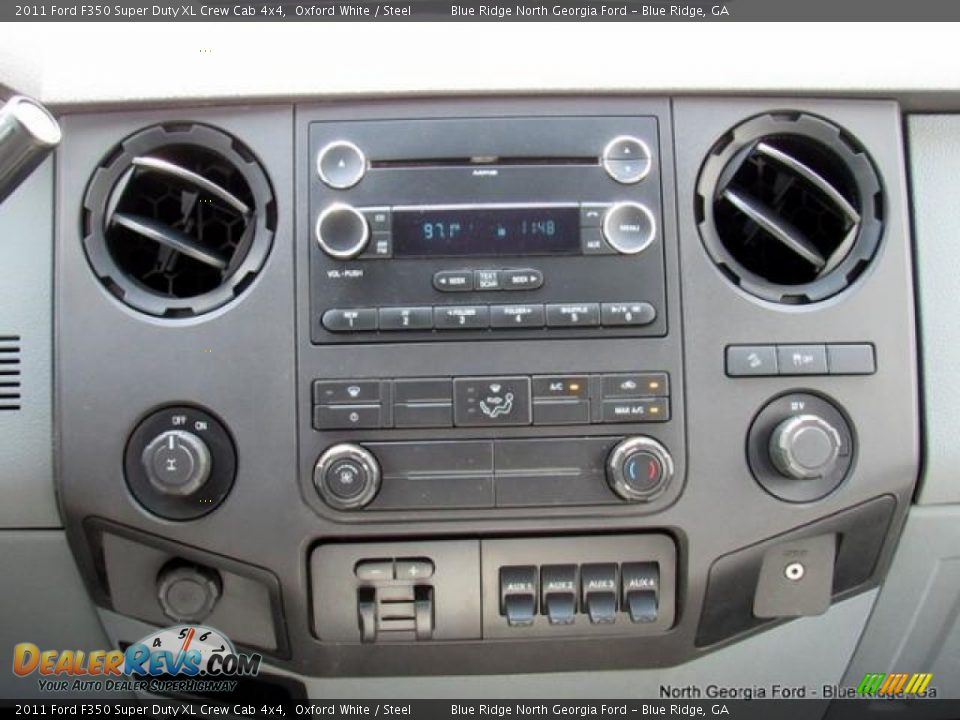 2011 Ford F350 Super Duty XL Crew Cab 4x4 Oxford White / Steel Photo #17