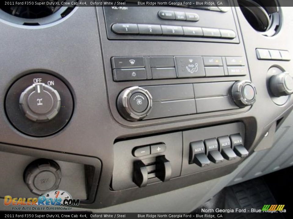 2011 Ford F350 Super Duty XL Crew Cab 4x4 Oxford White / Steel Photo #20