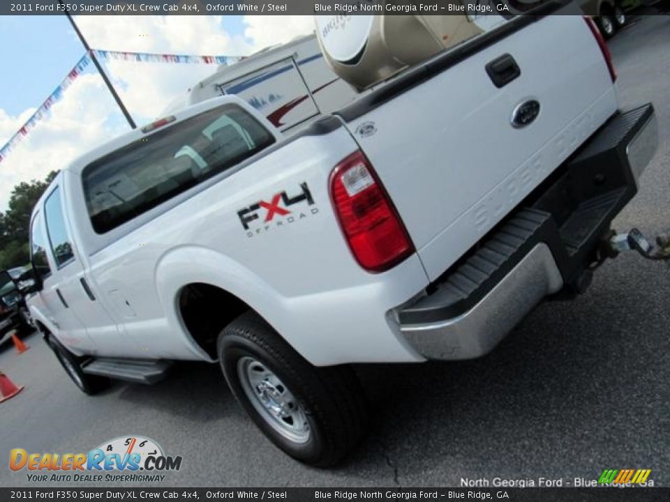 2011 Ford F350 Super Duty XL Crew Cab 4x4 Oxford White / Steel Photo #31