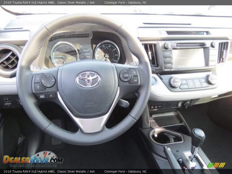 2016 Toyota RAV4 XLE Hybrid AWD Classic Silver Metallic / Ash Photo #5