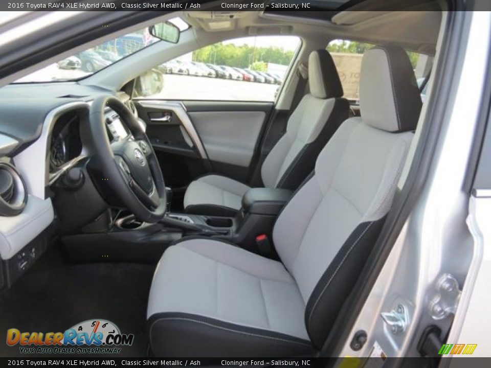 2016 Toyota RAV4 XLE Hybrid AWD Classic Silver Metallic / Ash Photo #8