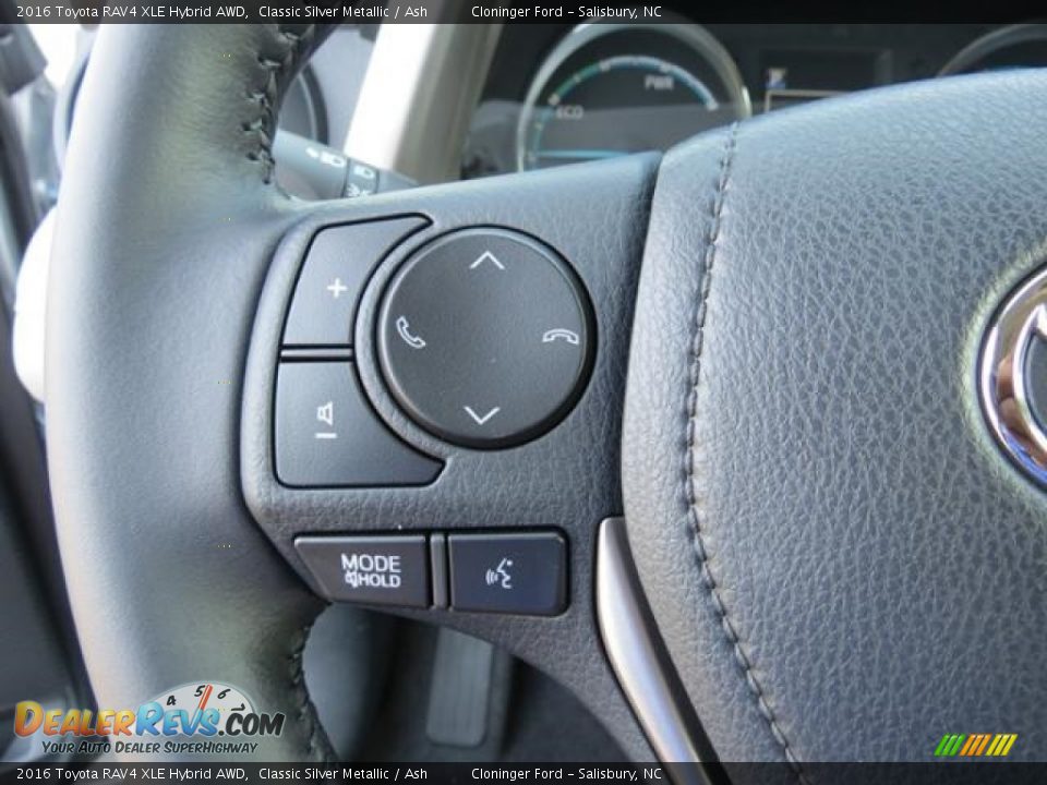 2016 Toyota RAV4 XLE Hybrid AWD Classic Silver Metallic / Ash Photo #13