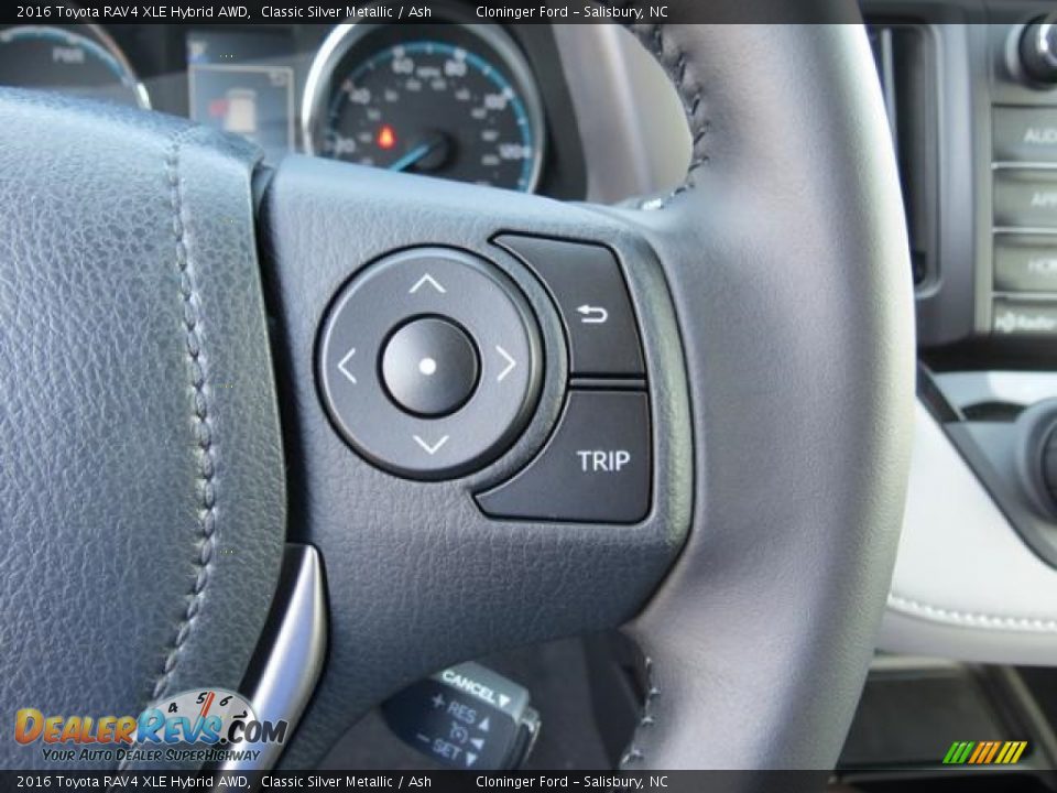 2016 Toyota RAV4 XLE Hybrid AWD Classic Silver Metallic / Ash Photo #14