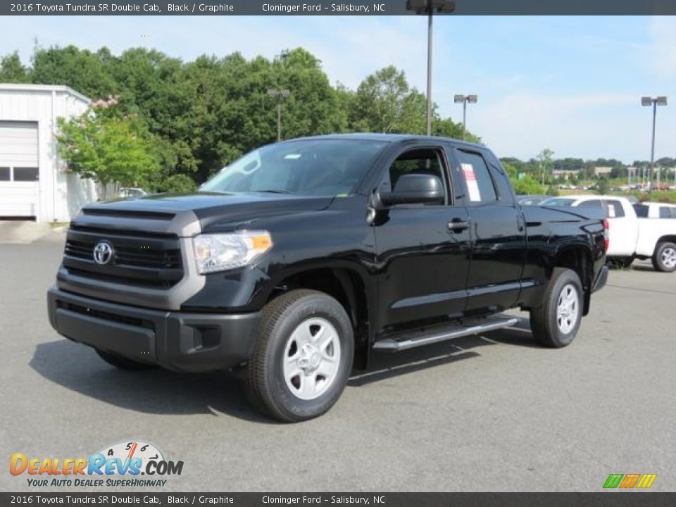 Front 3/4 View of 2016 Toyota Tundra SR Double Cab Photo #3