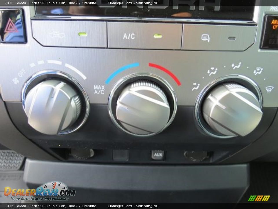 Controls of 2016 Toyota Tundra SR Double Cab Photo #19