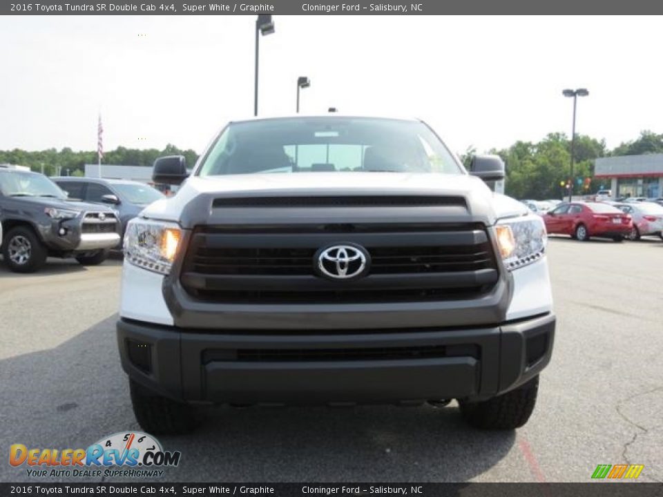 2016 Toyota Tundra SR Double Cab 4x4 Super White / Graphite Photo #2
