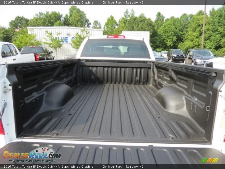 2016 Toyota Tundra SR Double Cab 4x4 Super White / Graphite Photo #23