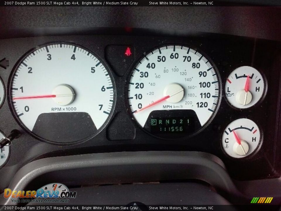 2007 Dodge Ram 1500 SLT Mega Cab 4x4 Bright White / Medium Slate Gray Photo #17