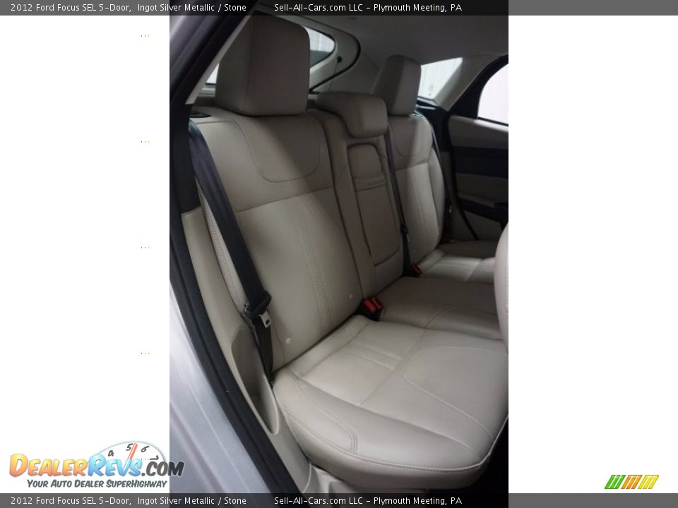 2012 Ford Focus SEL 5-Door Ingot Silver Metallic / Stone Photo #19