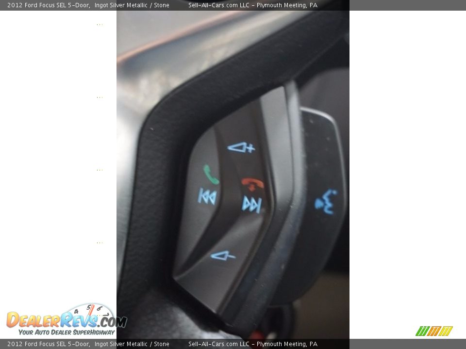 2012 Ford Focus SEL 5-Door Ingot Silver Metallic / Stone Photo #34