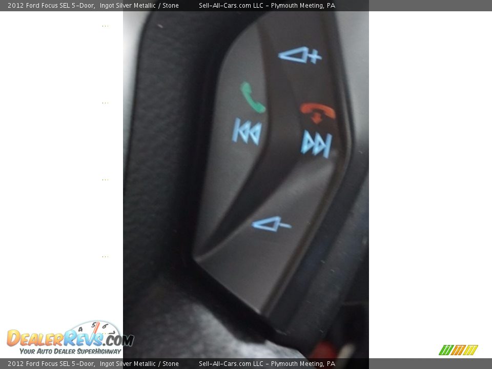 2012 Ford Focus SEL 5-Door Ingot Silver Metallic / Stone Photo #35