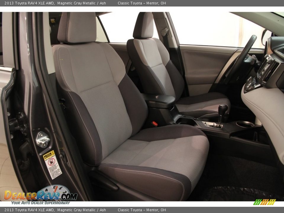 2013 Toyota RAV4 XLE AWD Magnetic Gray Metallic / Ash Photo #13