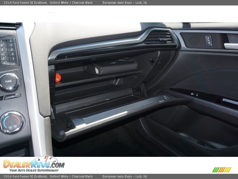 2014 Ford Fusion SE EcoBoost Oxford White / Charcoal Black Photo #33
