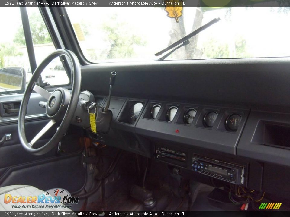 1991 Jeep Wrangler 4x4 Dark Silver Metallic / Grey Photo #18