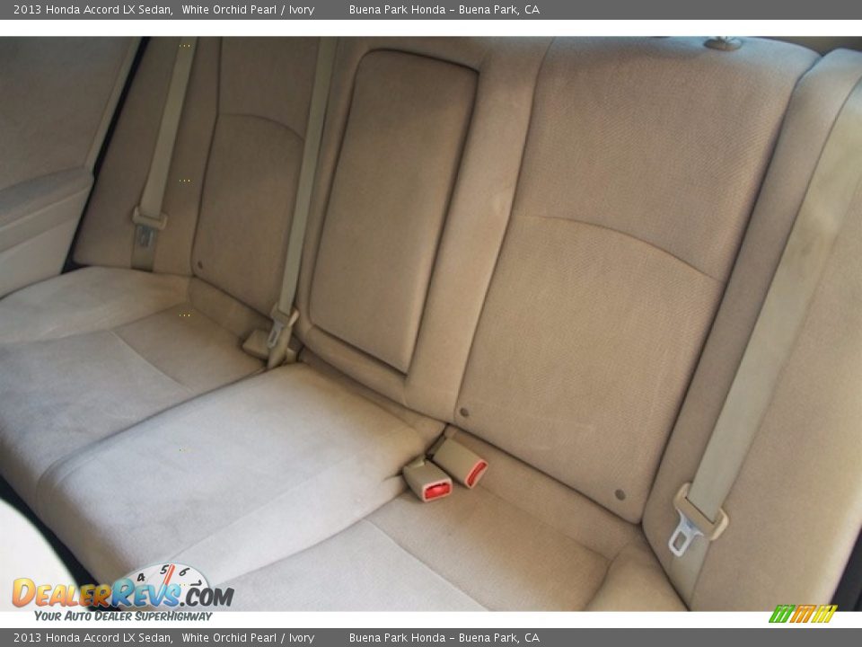 2013 Honda Accord LX Sedan White Orchid Pearl / Ivory Photo #15