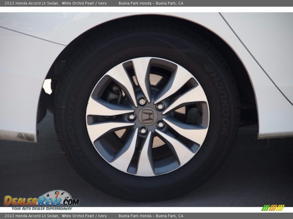2013 Honda Accord LX Sedan White Orchid Pearl / Ivory Photo #29